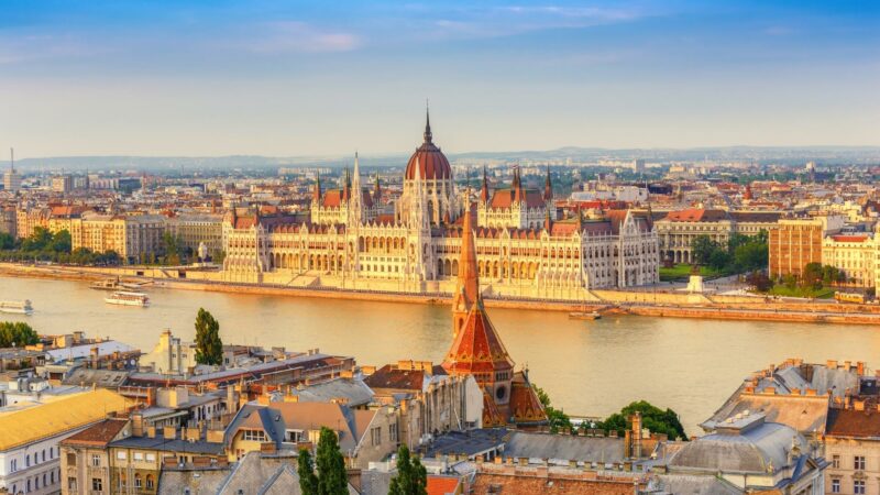 Budapest creation societe Hongrie